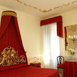 Alojamento de Acomodação e Pequeno-almoço Casa Fenice Veneza