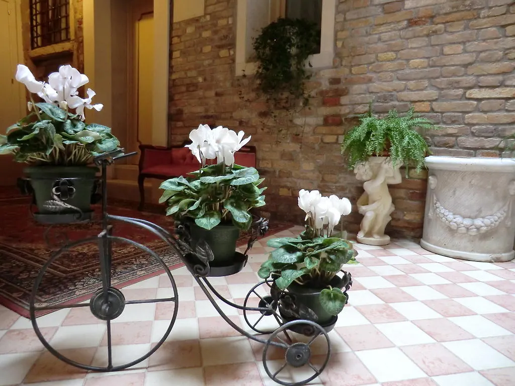 Gasthuis Locanda Ca Le Vele Venetië
