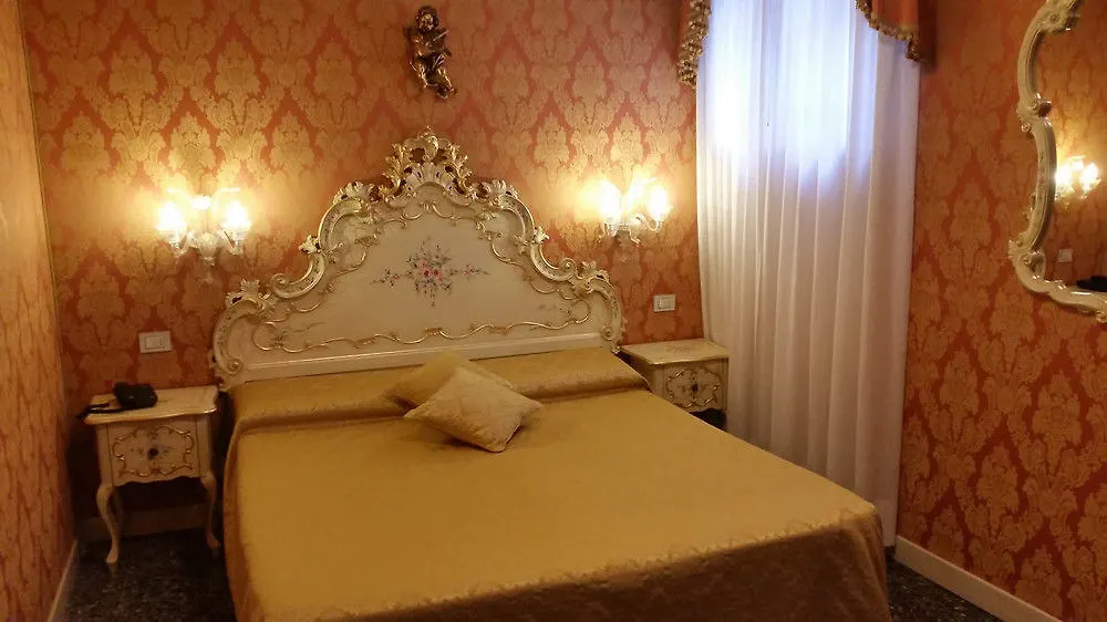 *** Guest house Locanda Ca Le Vele Venice Italy